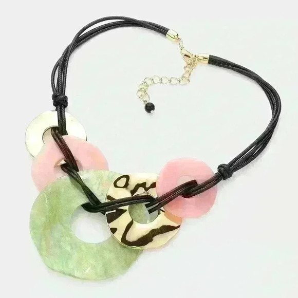 CHUNKY ABSTRACT PINK & GREEN LINK NECKLACE - Picture 2 of 2